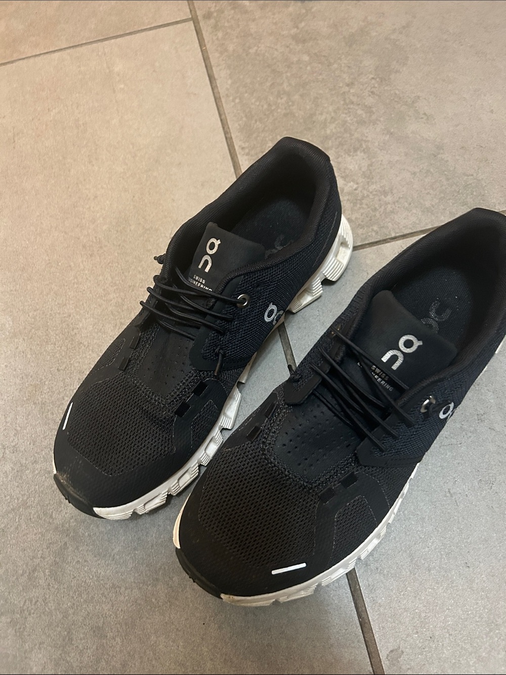 On Running Men's Black and White Cloud Trainer Sneakers